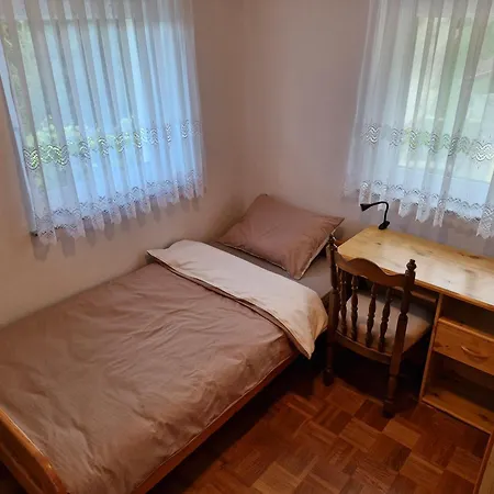 Yellow House Javornik