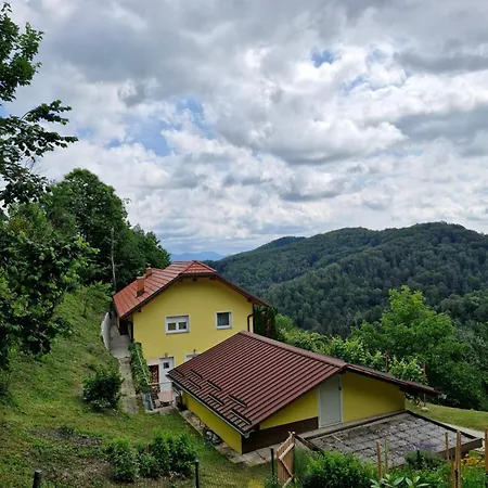 Yellow House Javornik